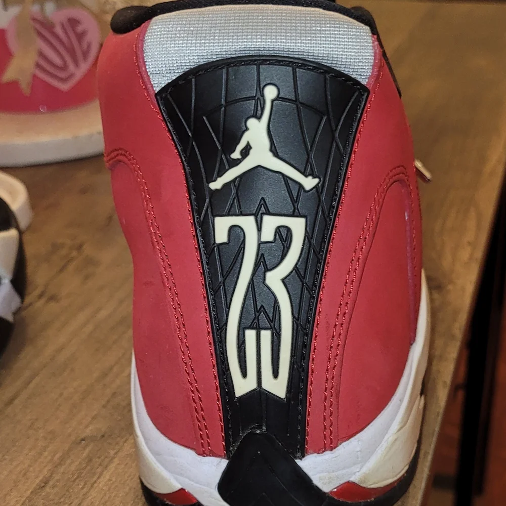 Air Jordan Retro 14s Men's Low-Top Sneakers in Black, Red & White - Picture 3 of 3